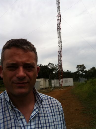 blue-red-antiguo-alumno-UPV