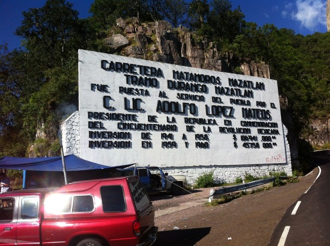 letrero-carretera-Matamoros-México