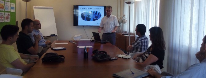 foro-productividad-blue-red-Sergio Castillo